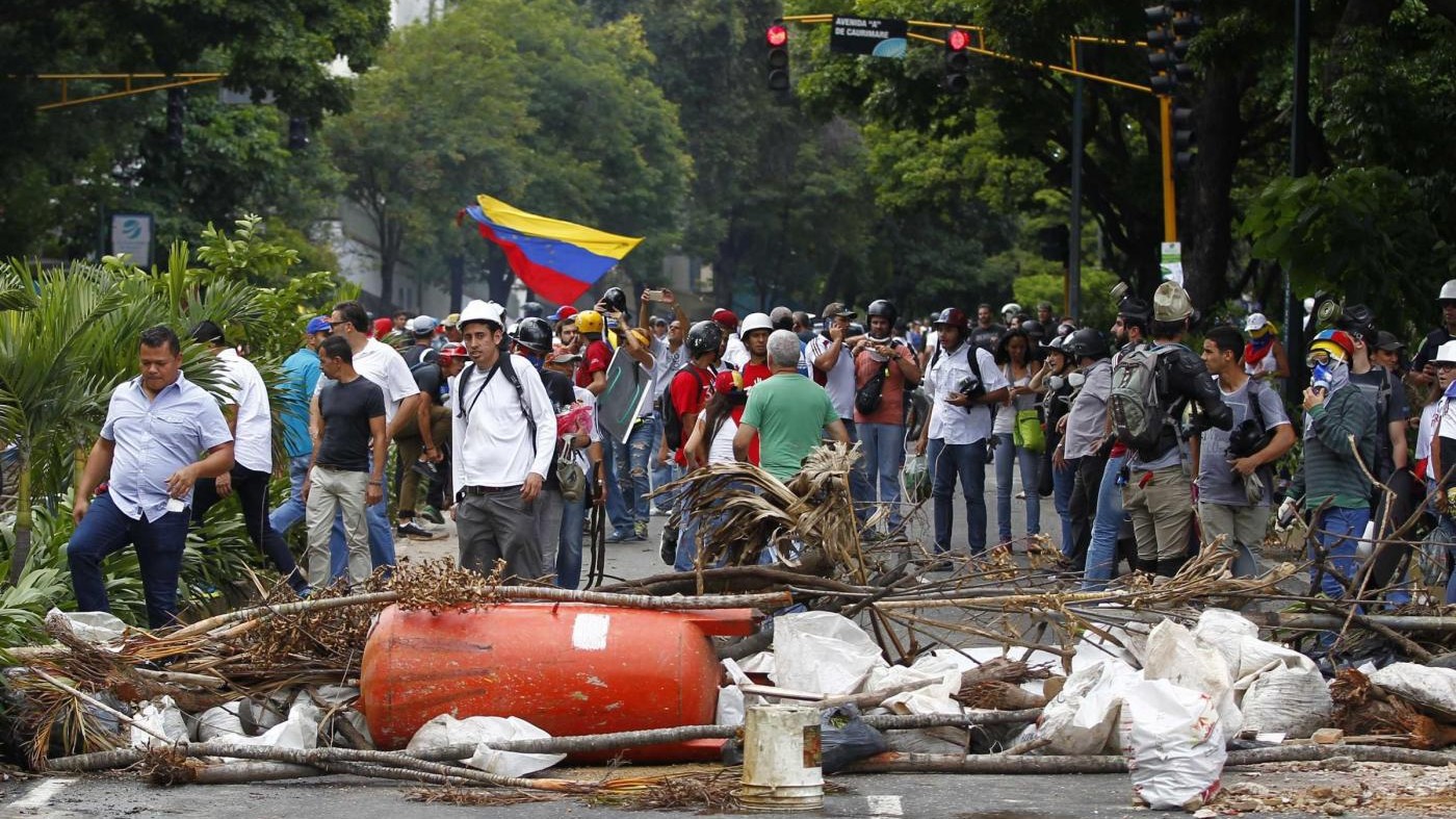 Venezuela, domani si insedia Assemblea: opposizione prepara protesta