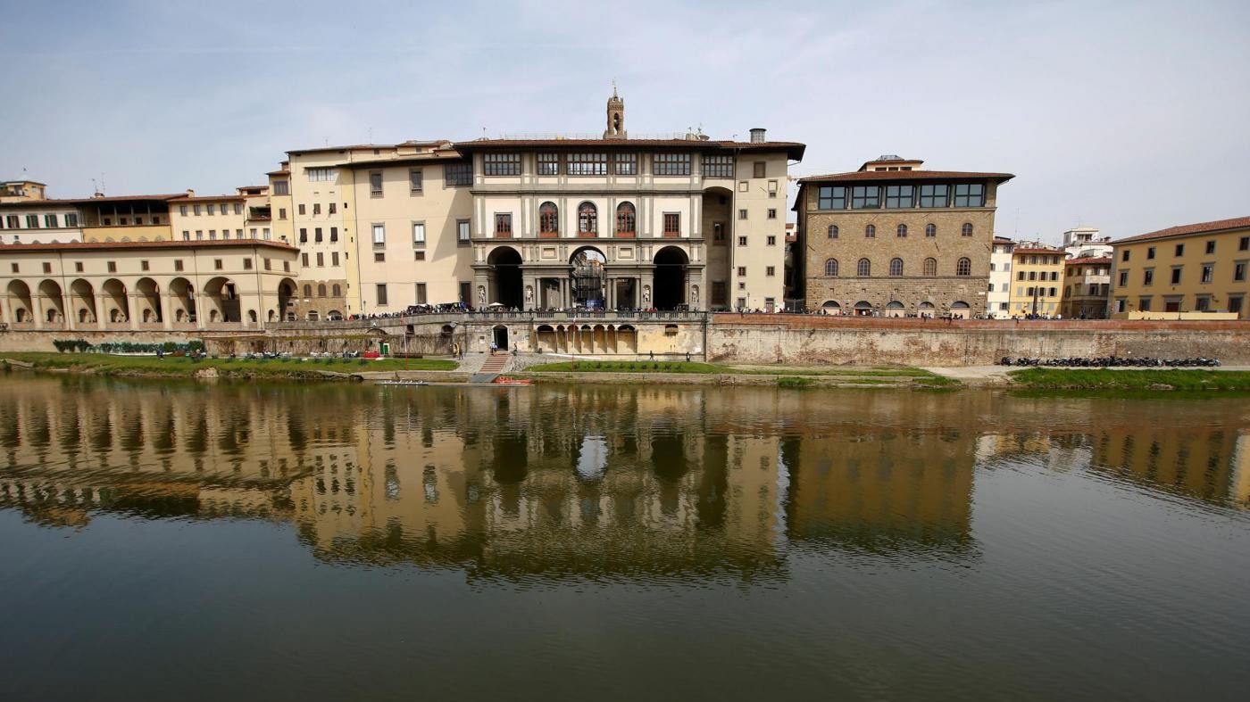 Firenze, si rompe l’aria condizionata: chiudono gli Uffizi