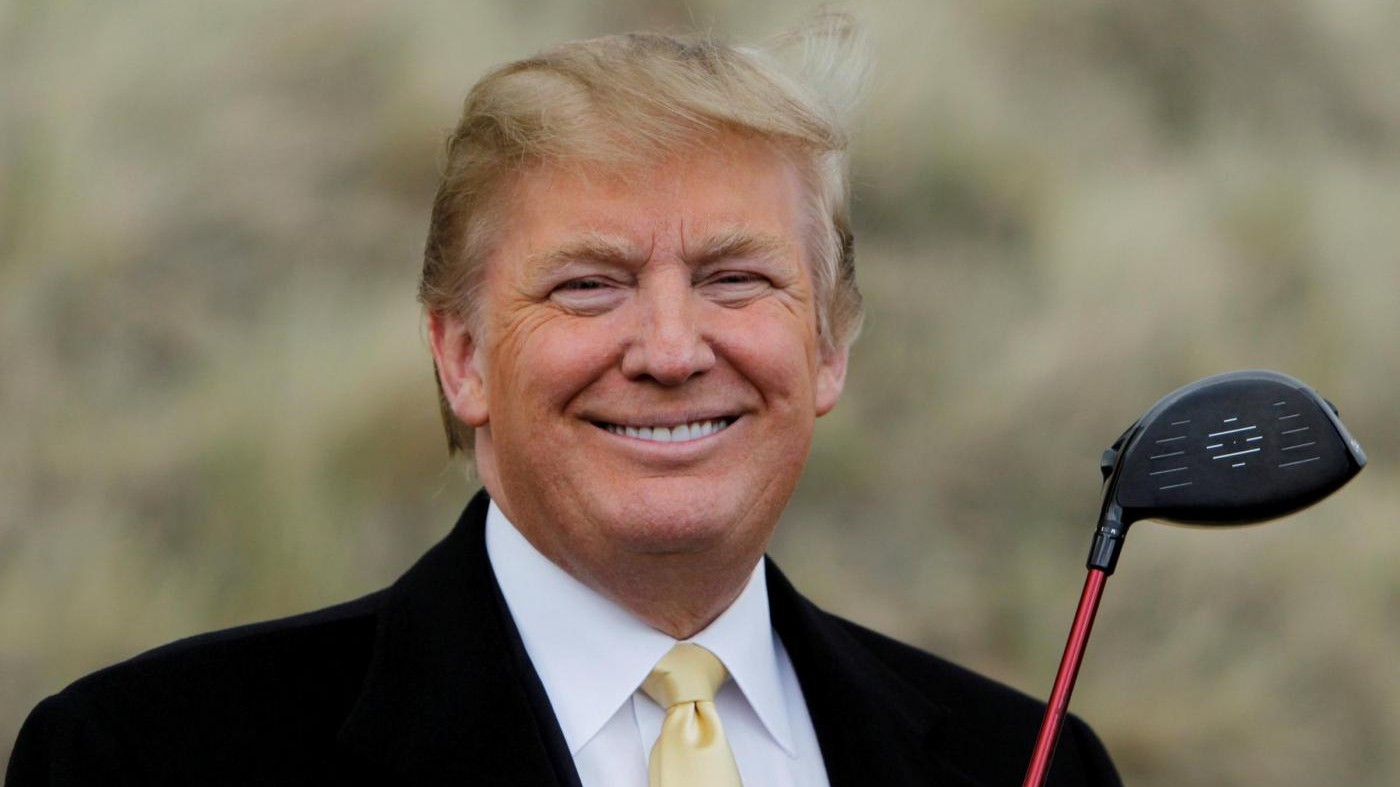 Trump va in vacanza in golf resort: via da caos Casa Bianca