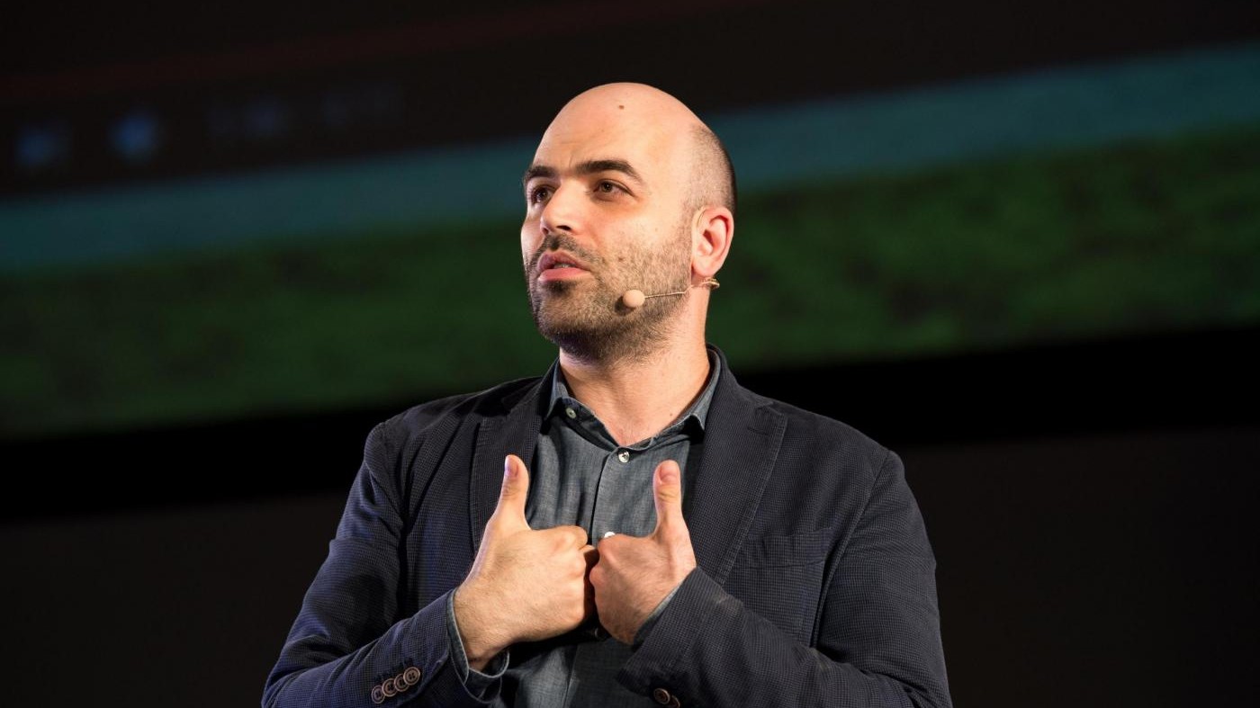 Salvini contro Saviano: “Se al governo gli toglieremo la scorta”