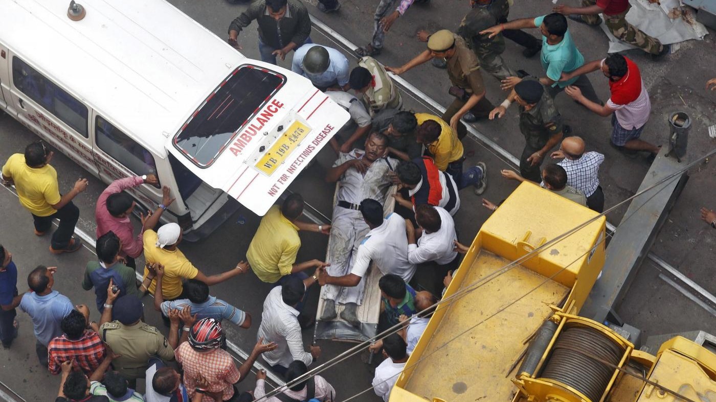 India, frana su due autobus: almeno 50 morti