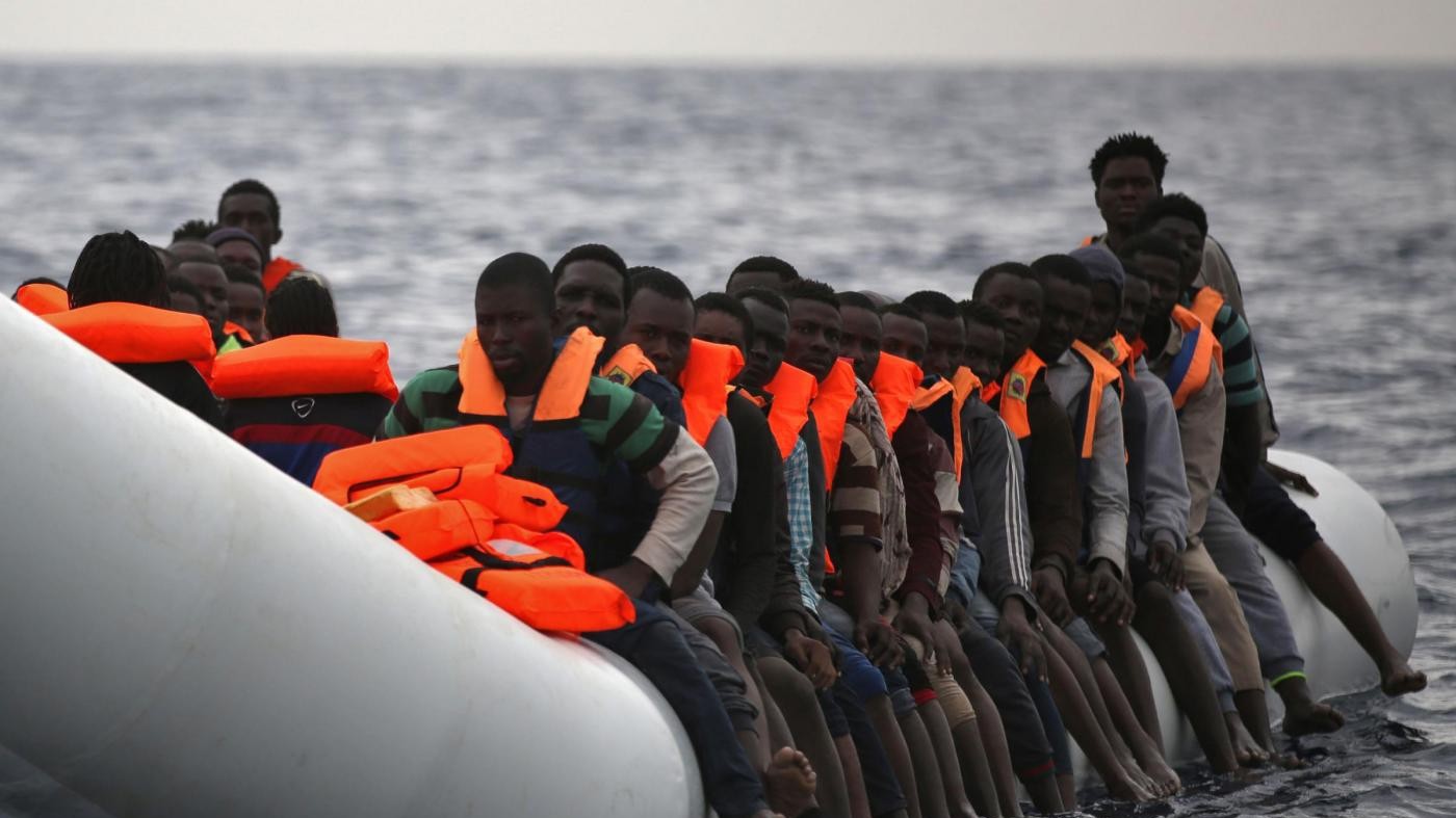 Migranti, Commissione Ue pronta a valutare rafforzamento Triton
