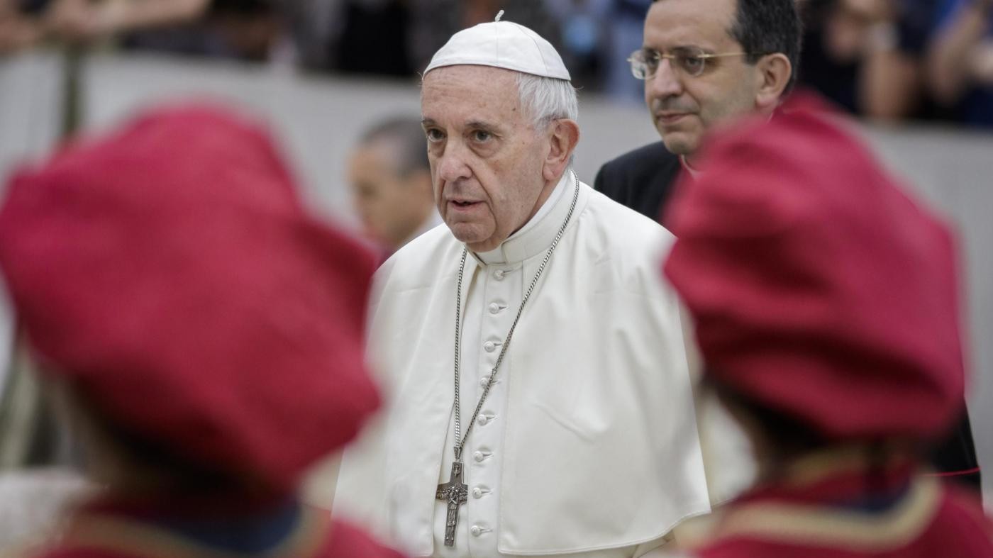 Papa Francesco chiede perdono per la mostruosità pedofilia