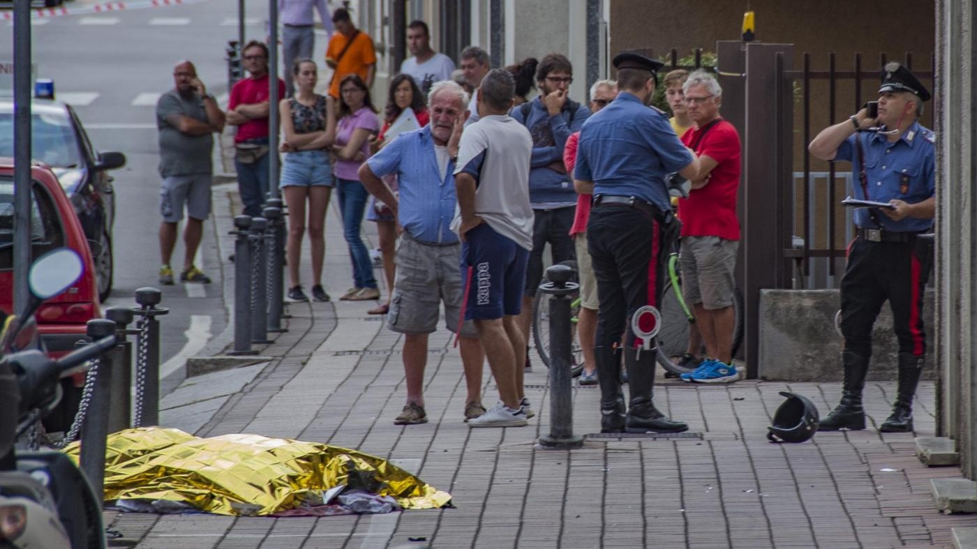 Torino, ubriaco tampona un’auto: muore una ventenne