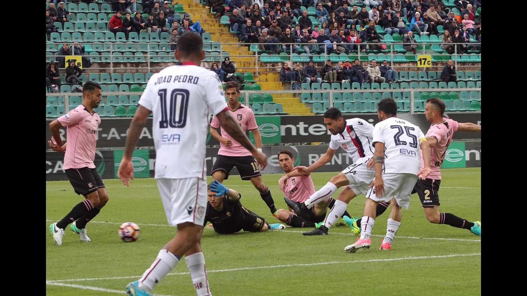 FOTO Serie A, colpo esterno del Cagliari: Palermo ko 3-1