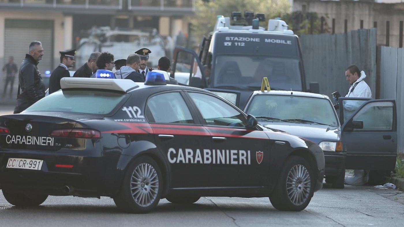 Napoli, 43enne ucciso nella sua gioielleria: cassaforte svuotata