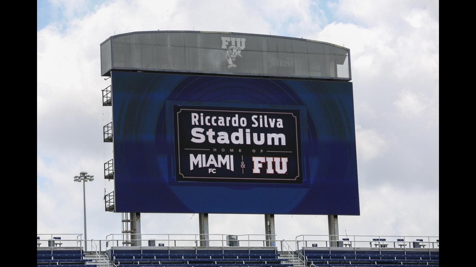 FOTO Miami FC, lo stadio rinnovato è ora il Riccardo Silva Stadium