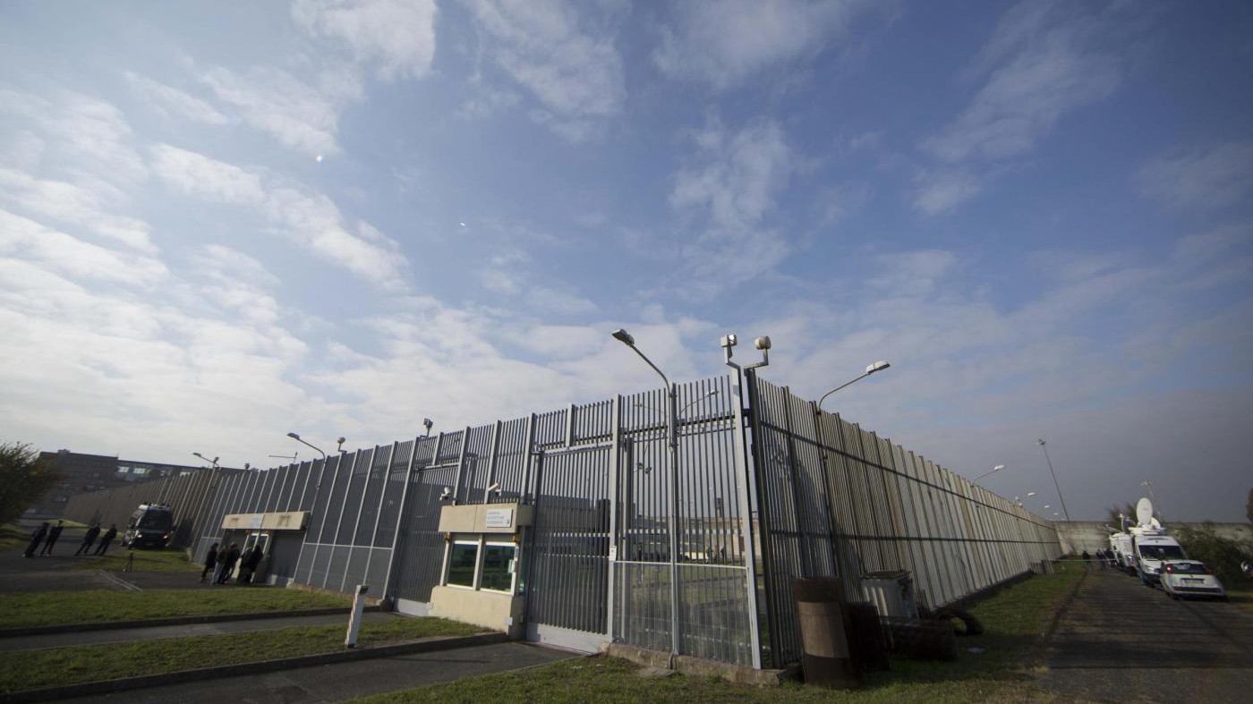 Droga e cellulari nel carcere di Rebibbia: sei arresti
