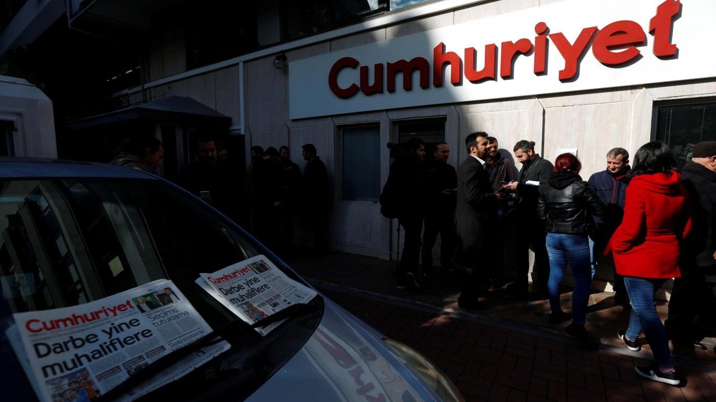 Turchia, arrestato direttore del sito del quotidiano Cumhuriyet