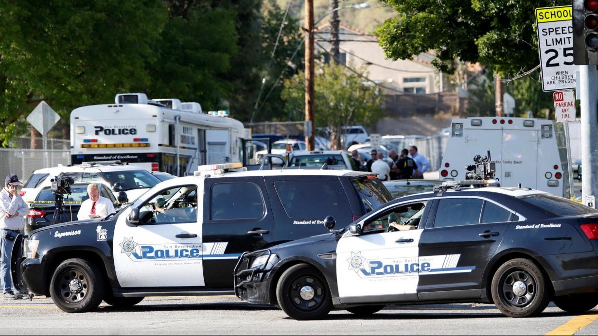 FOTO Sparatoria in una scuola elementare a San Bernadino: 3 morti