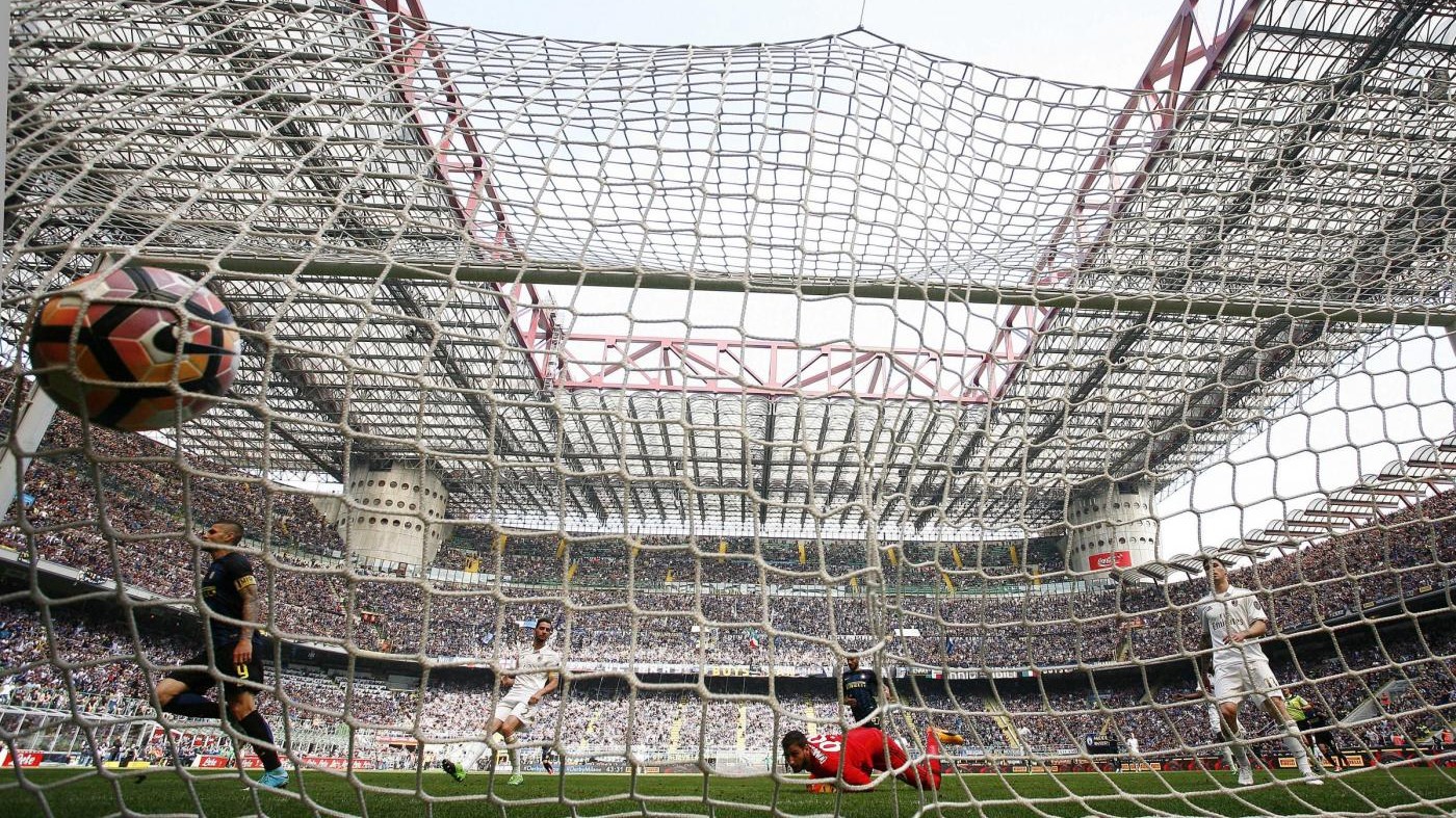 Il derby cinese finisce 2-2: Inter avanti, rimonta Milan
