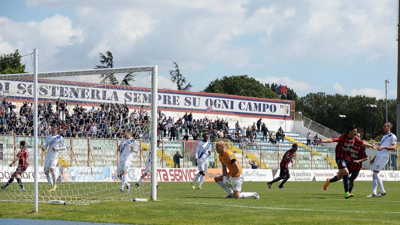 FOTO Lega Pro, Casertana-Matera 3-1