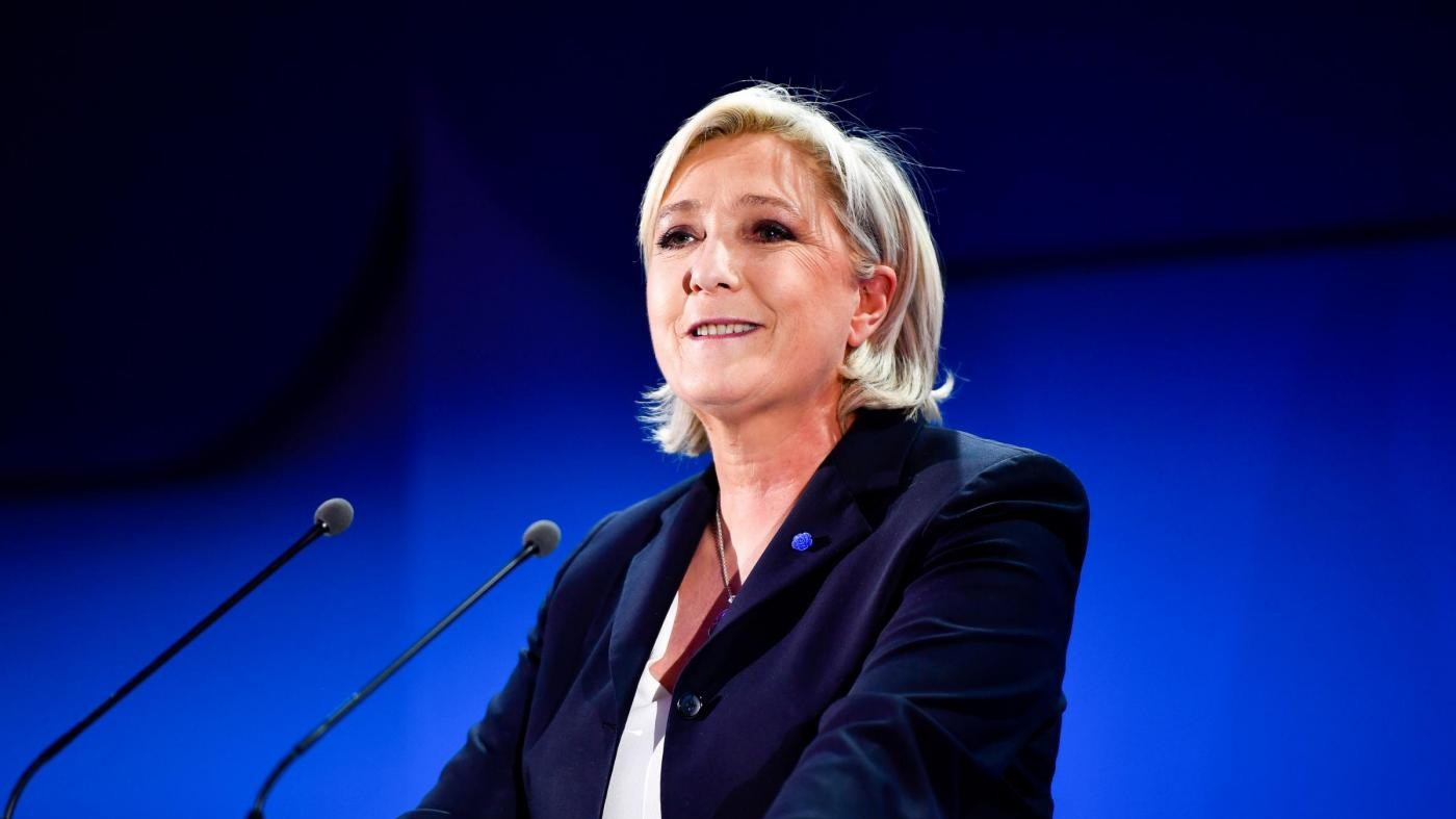FOTO In Francia al ballottaggio Macron e Le Pen