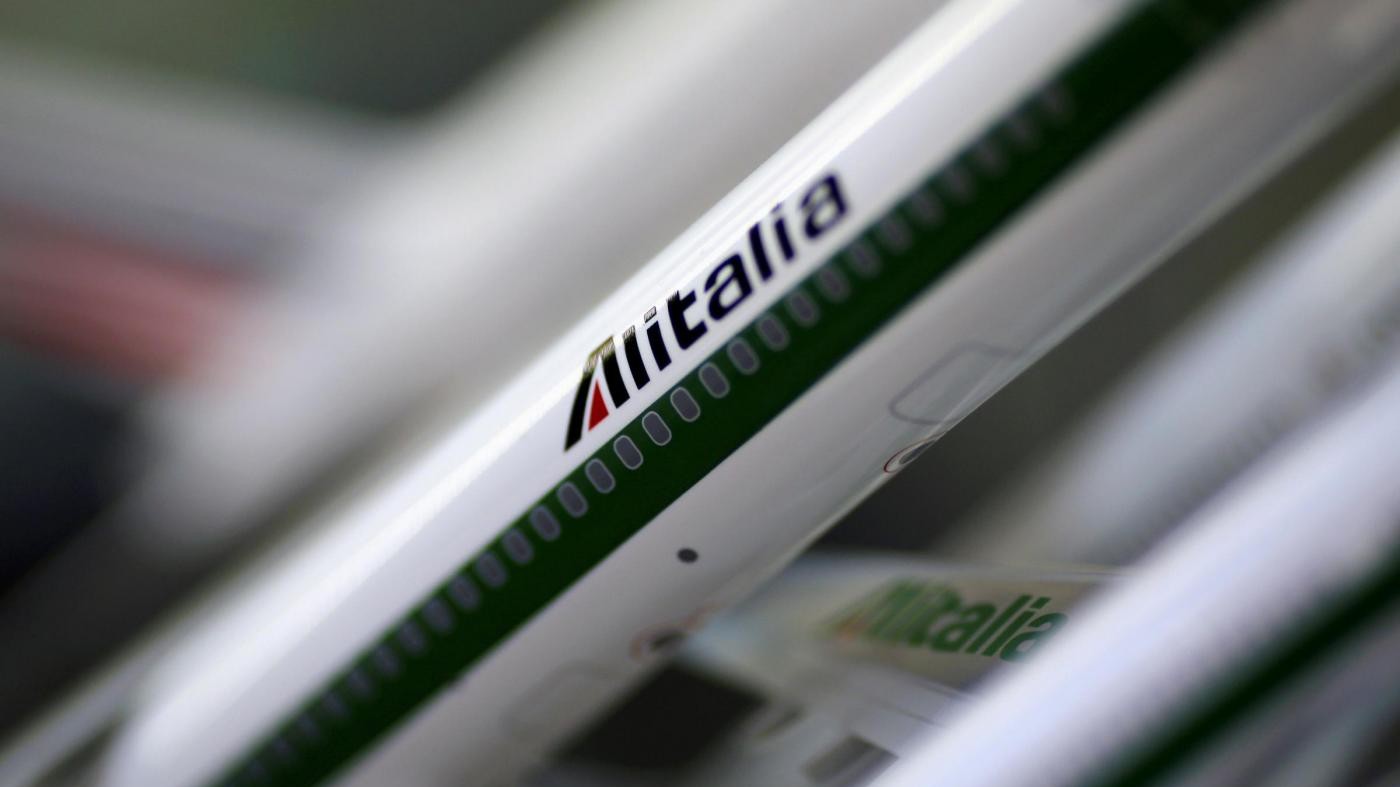 Alitalia, c’è bando manifestazioni interesse: scadenza 5 giugno