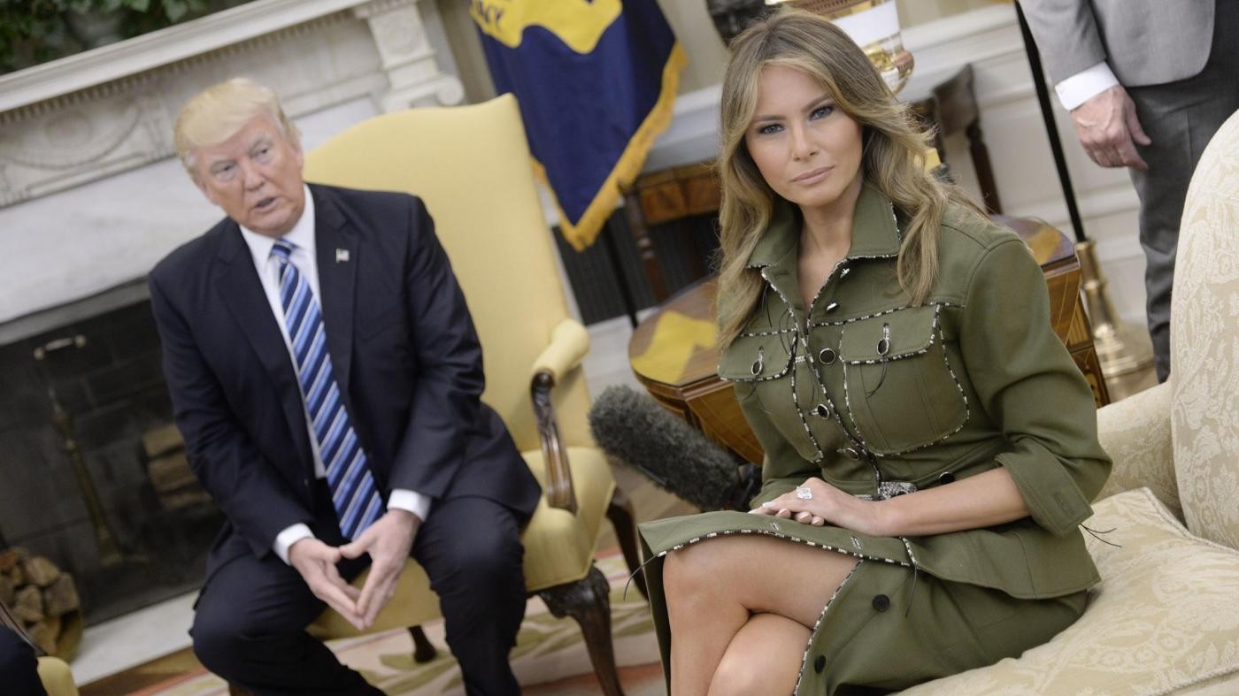 Melania Trump in versione soldatessa alla Casa Bianca