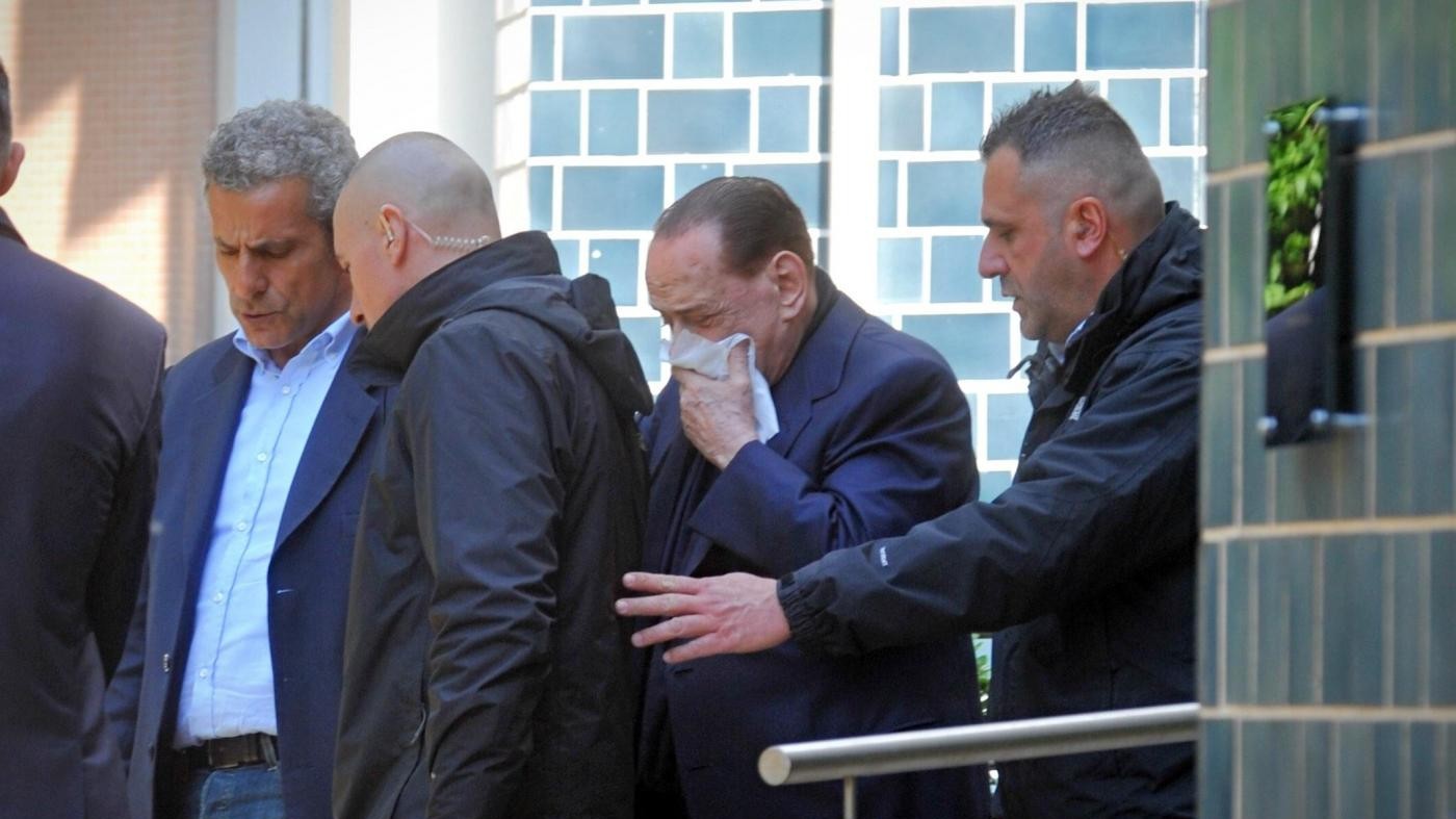 Berlusconi esce dalla clinica dopo l’incidente domestico