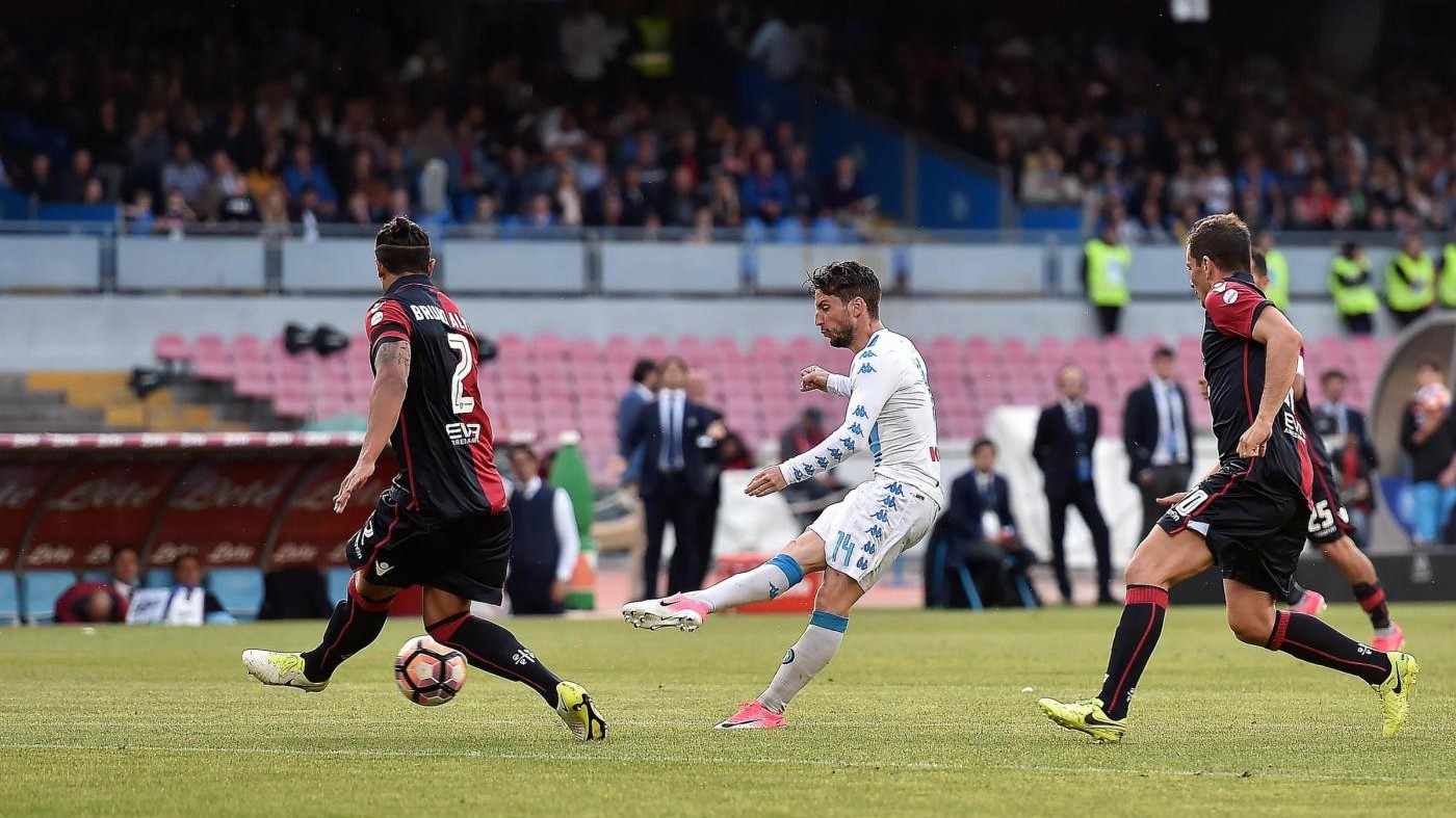 FOTO Mertens e il Napoli schiantano il Cagliari 3-1