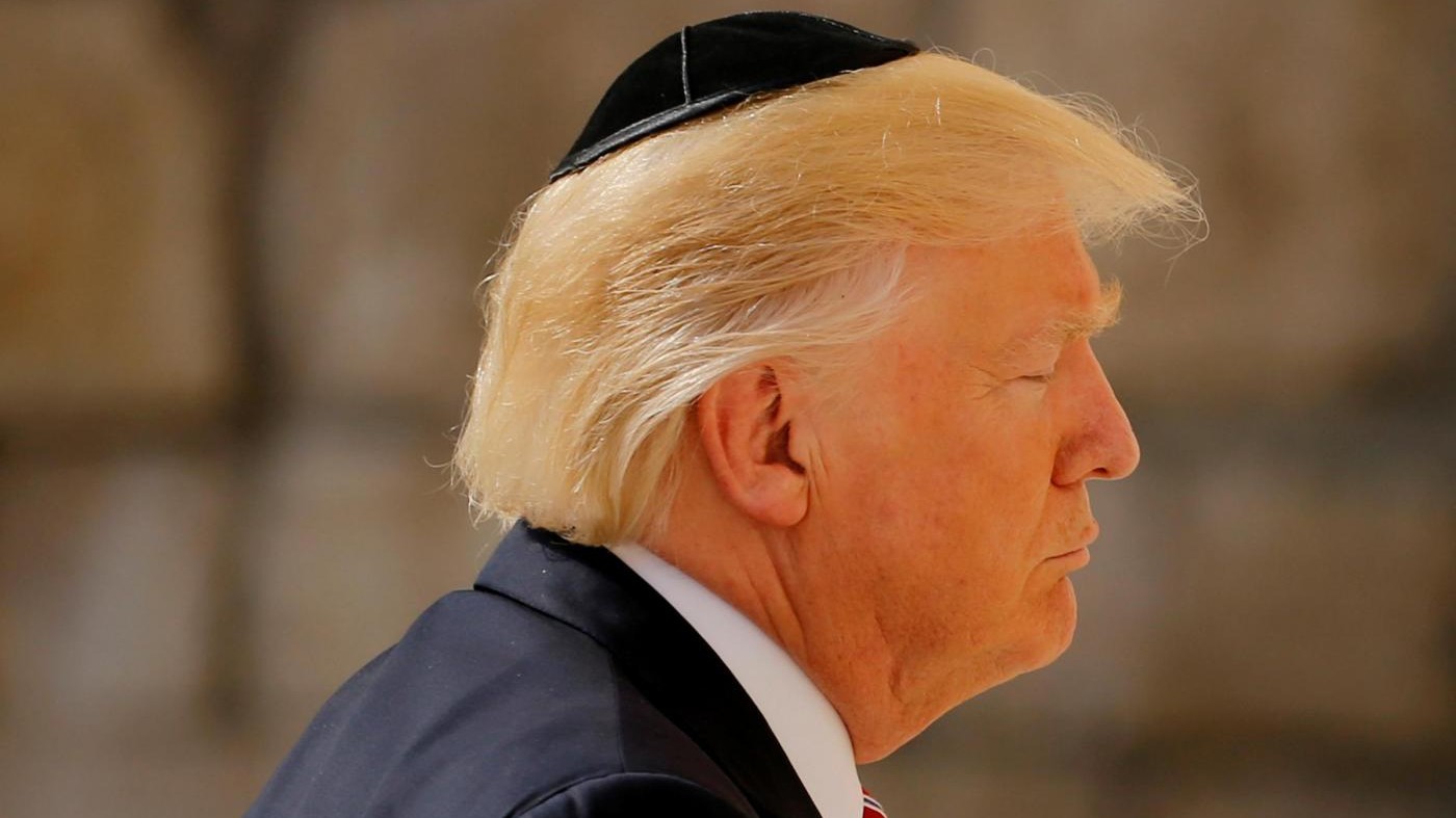 Trump visita Muro del pianto. Netanyahu: E’ 1° presidente Usa