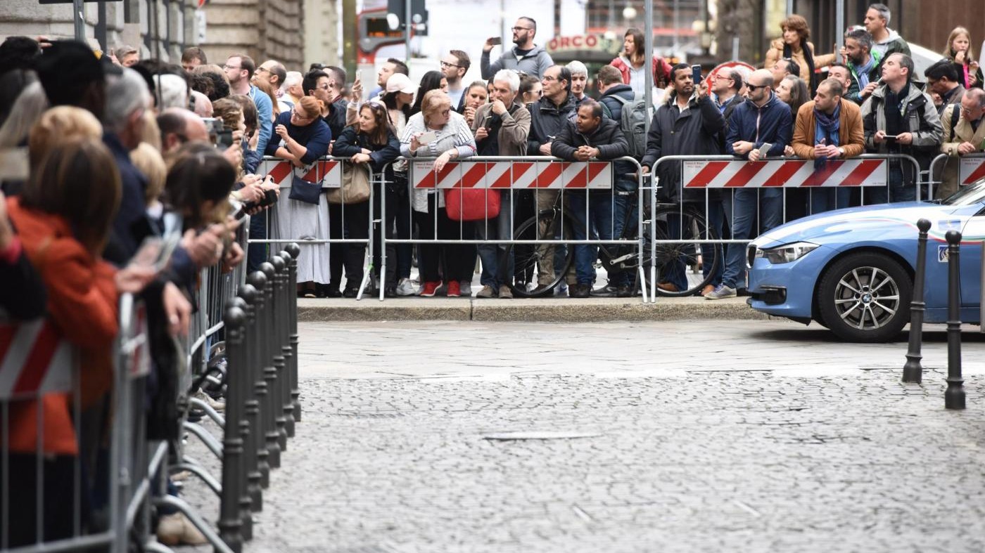FOTO Folla in delirio a Milano per l’arrivo di Obama