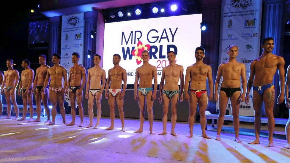 FOTO John Fernandez incoronato Mister Gay World 2017