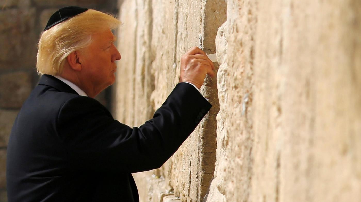 Trump: Israeliani e palestinesi sono pronti per la pace/ VIDEO