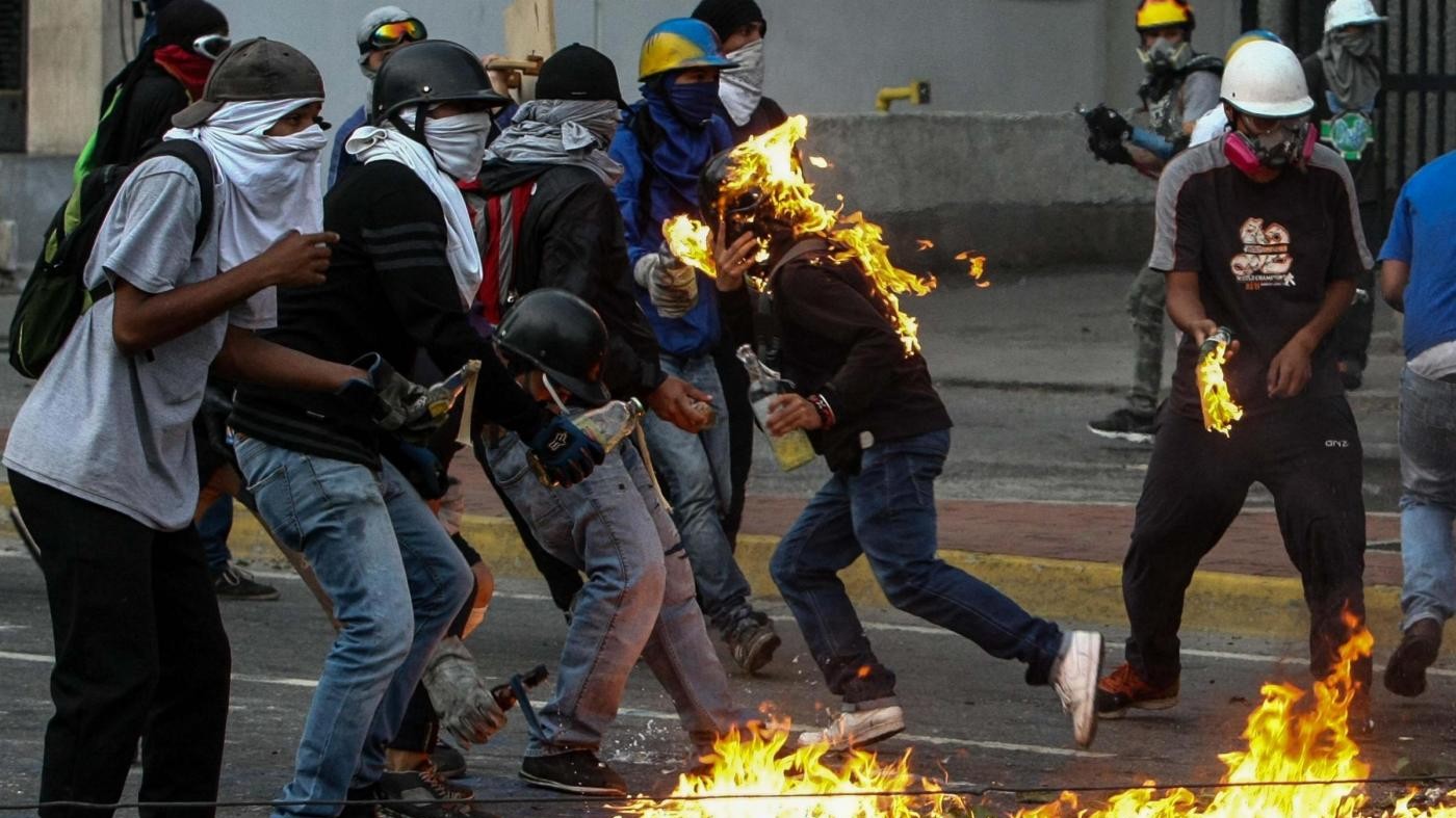 Venezuela, confermata quinta vittima negli scontri a Barinas