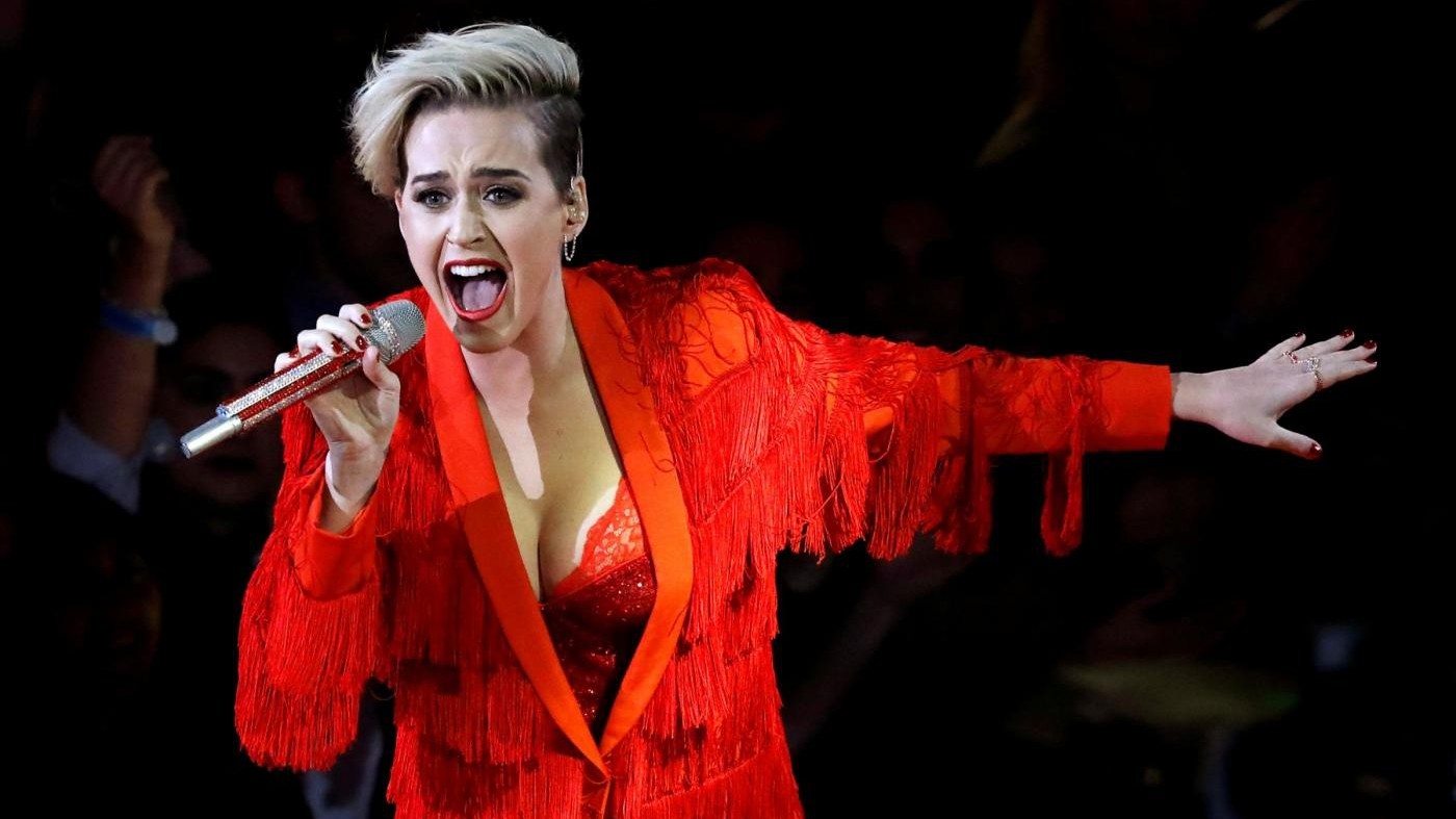 Dopo Manchester ‘show must go on’: Katy Perry & Co al festival BBC