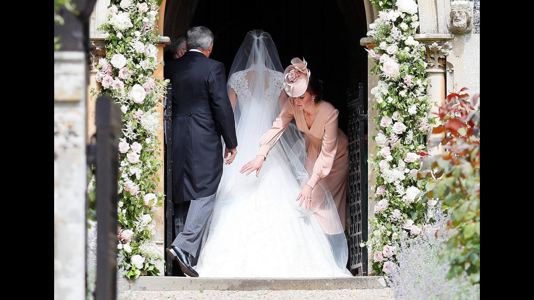 FOTO Pippa Middleton ha detto sì. Anche Harry al suo matrimonio