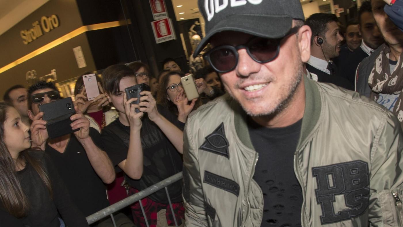 Gigi D’Alessio si iscrive al Movimento Animalista di Brambilla