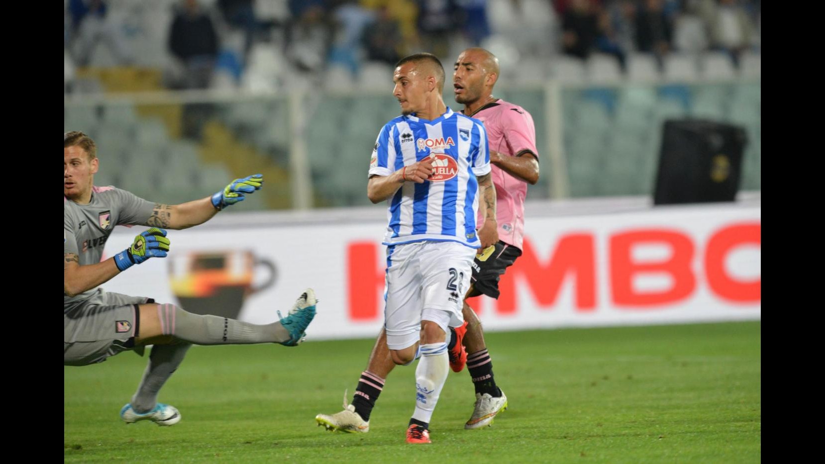 FOTO Serie A, Pescara batte Palermo 2-0 nella sfida tra deluse