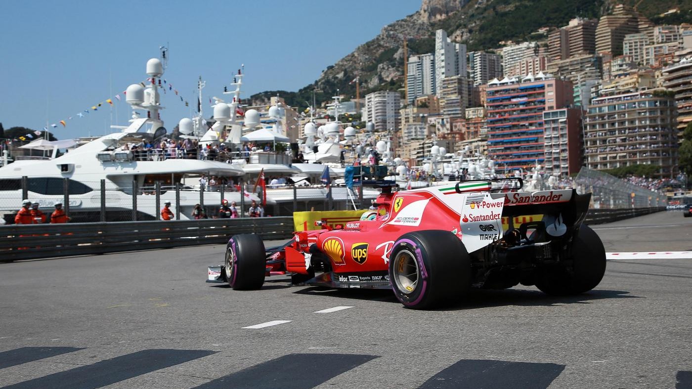Ferrari, Vettel: Raikkonen più bravo di me ma sarà un bel week end