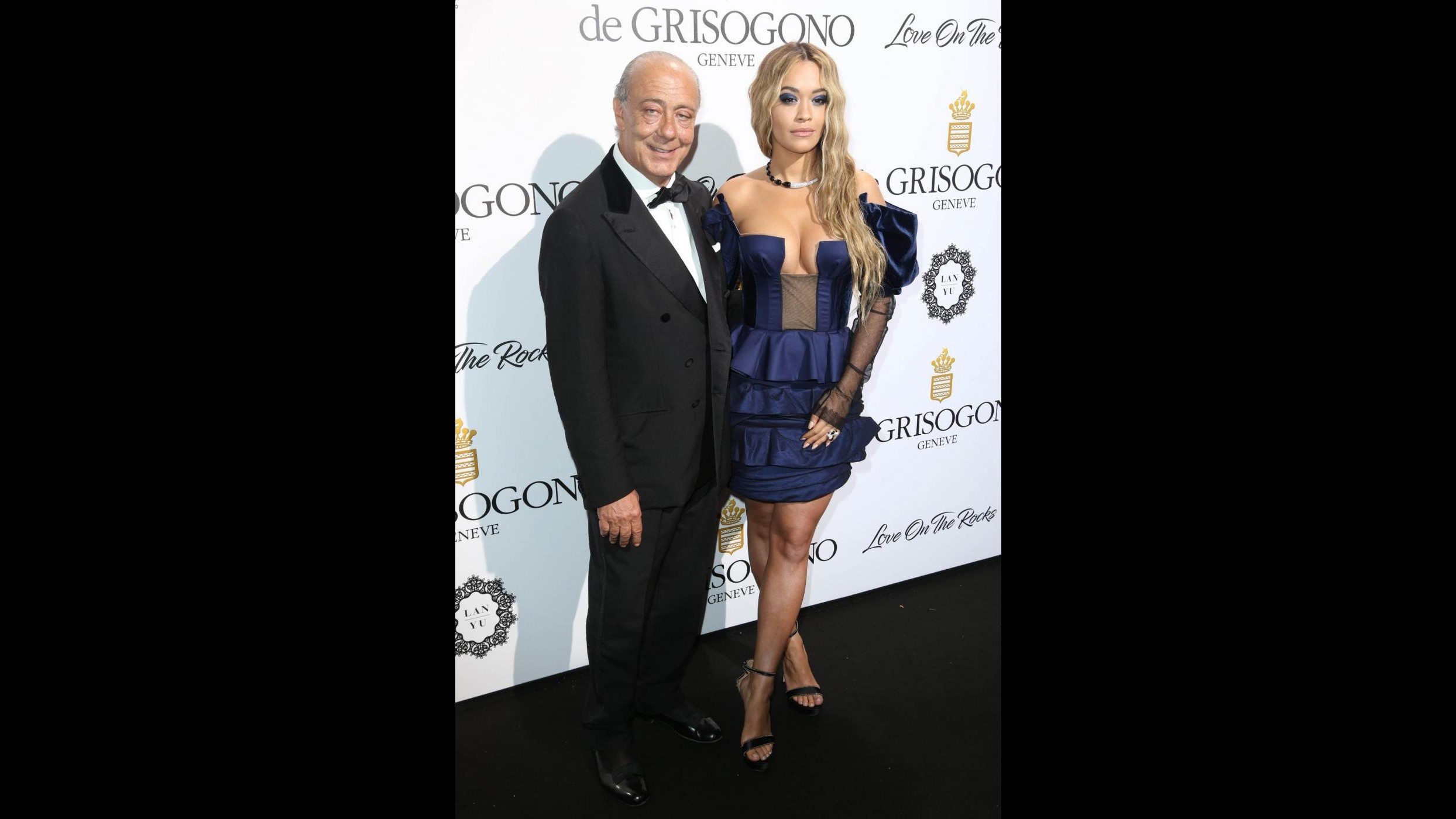 FOTO Seno in vista per Rita Ora al party di Cannes