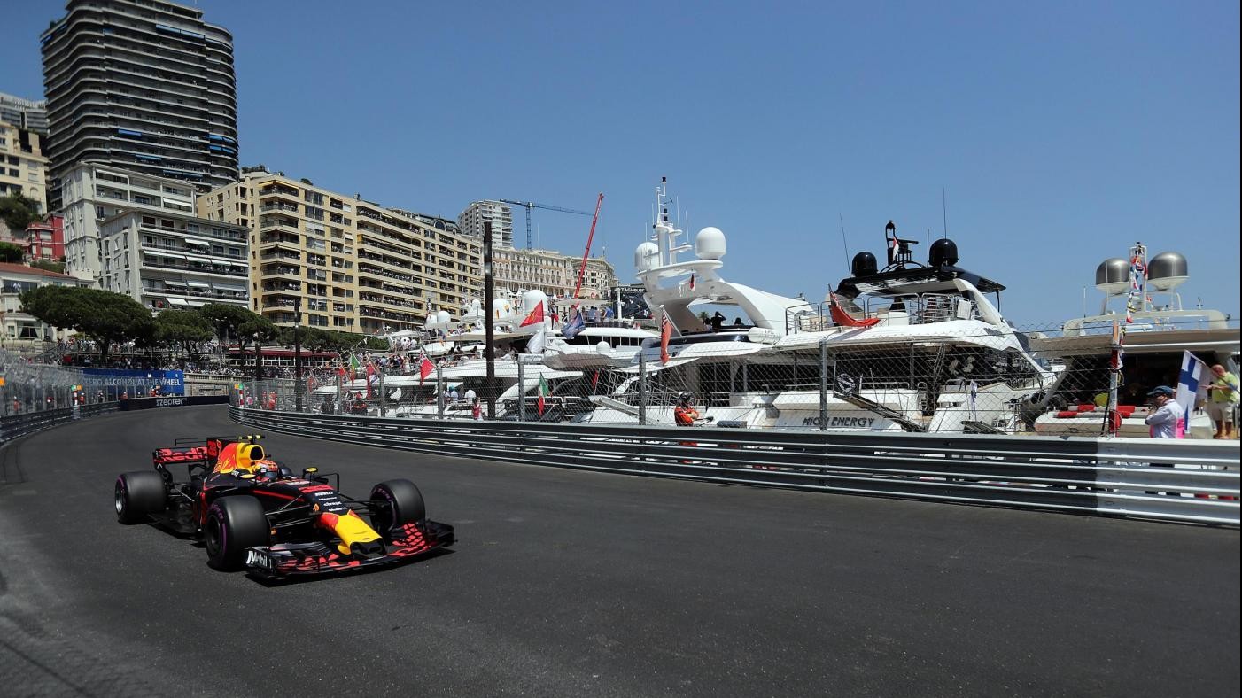 FOTO Gp Monaco: prima fila della Ferrari