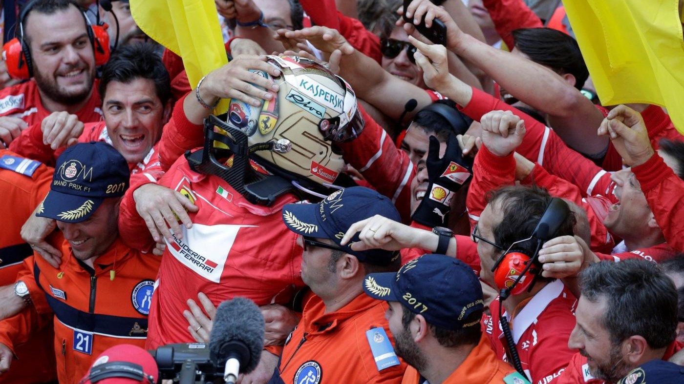 FOTO Montecarlo è rossa: storica doppietta Ferrari