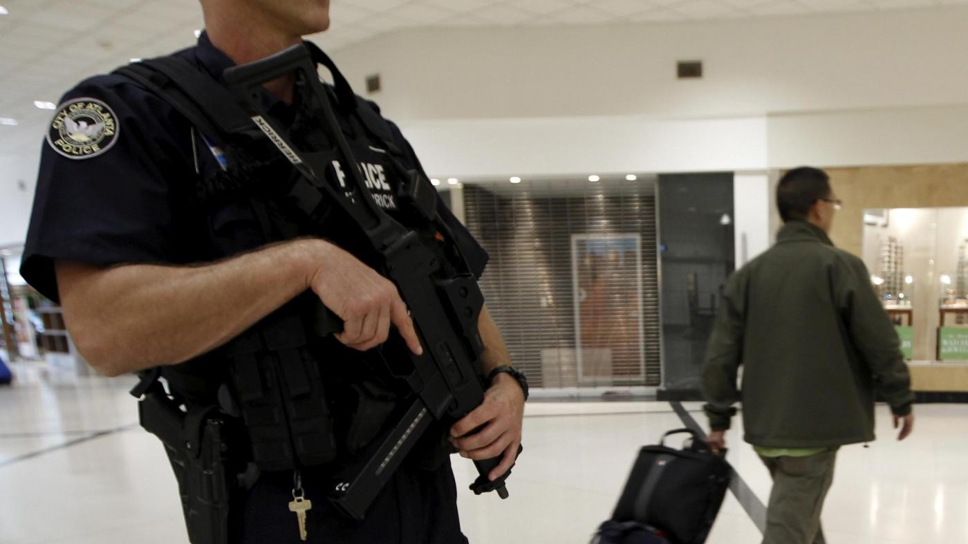 Arrestato un uomo armato all’aeroporto di Orlando