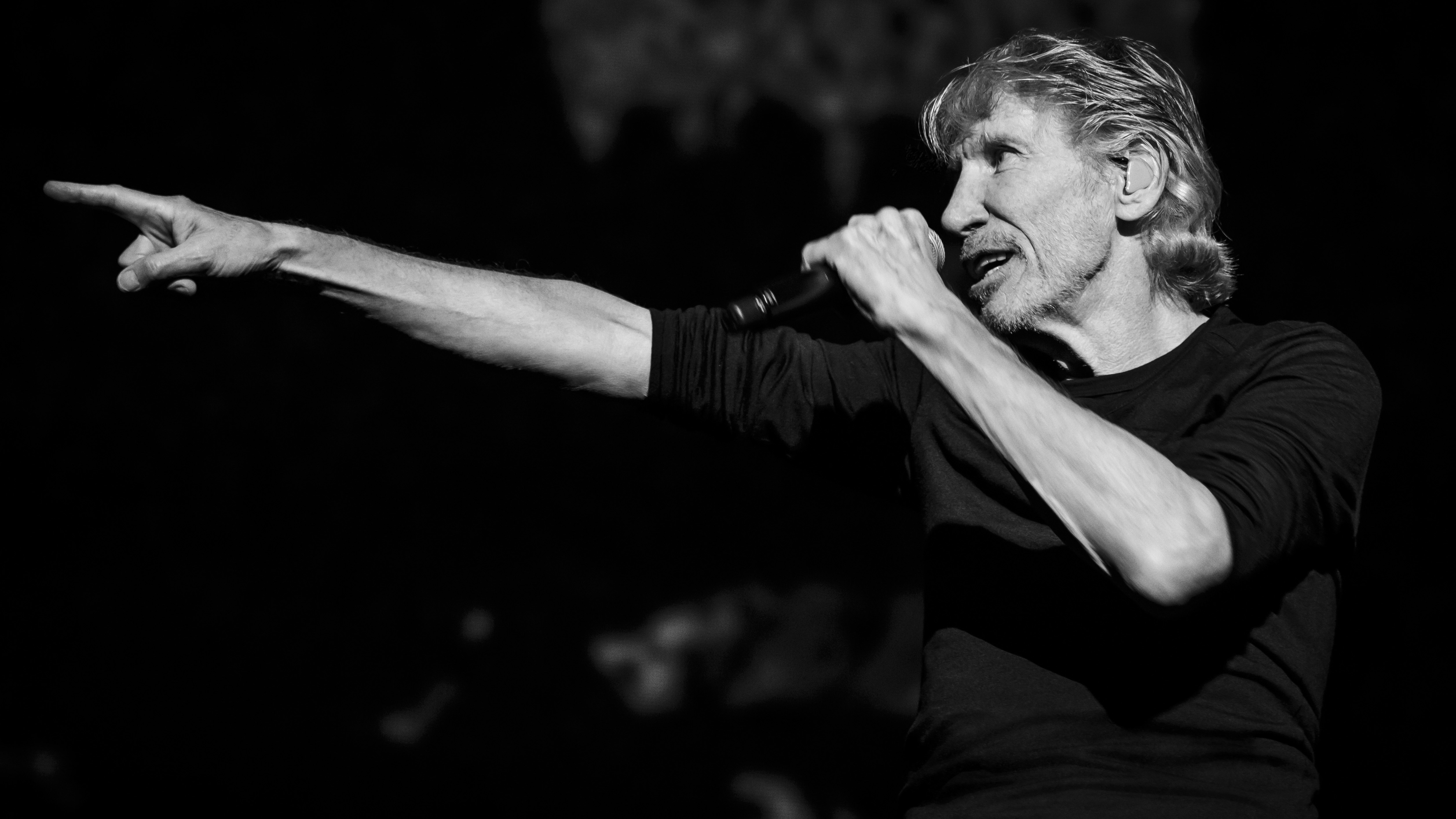 Roger Waters torna dopo 25 anni: uno straziante manifesto anti-Trump