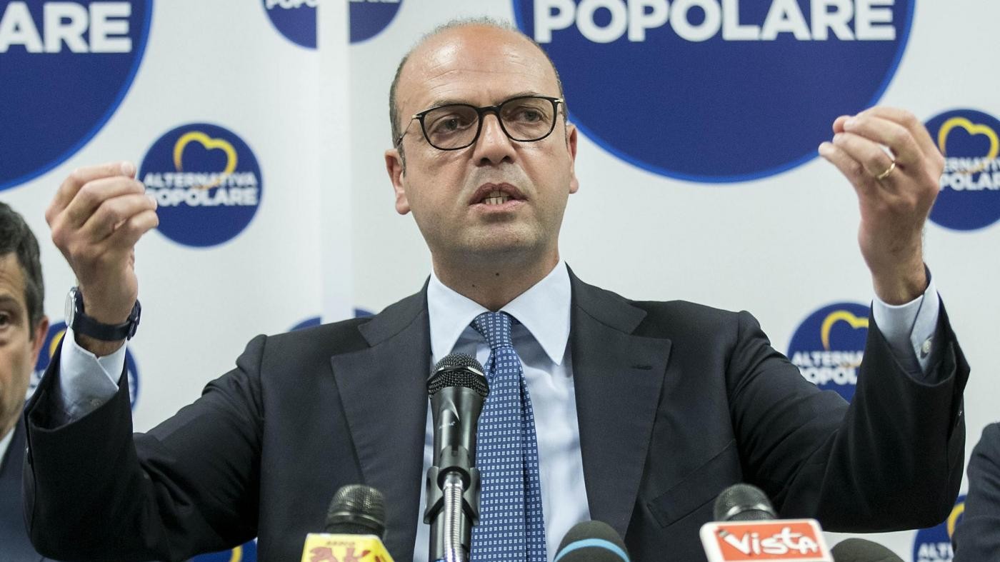 Alfano: Renzi insulta, ma domanda è: fa cadere anche Gentiloni o no?