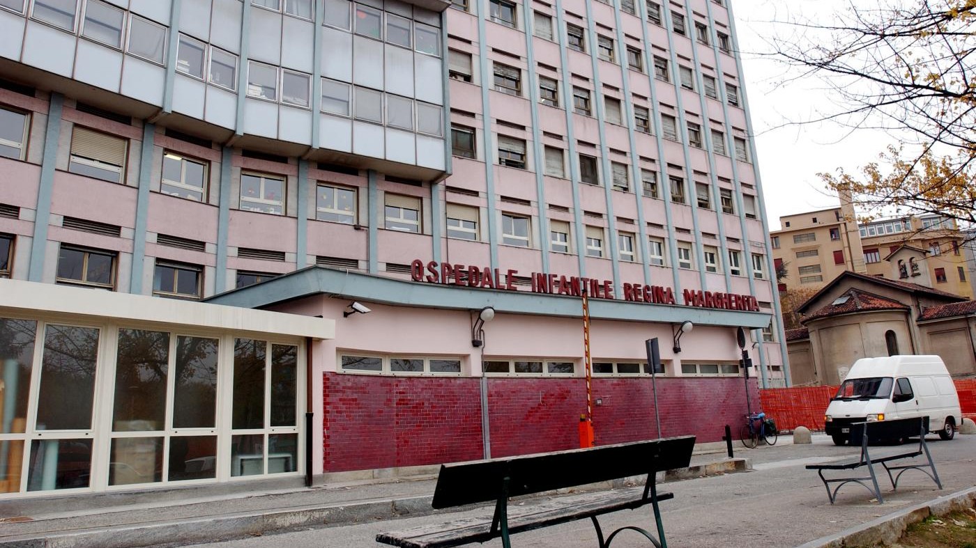 Neonato morto a Torino lesioni compatibili con la caduta LaPresse