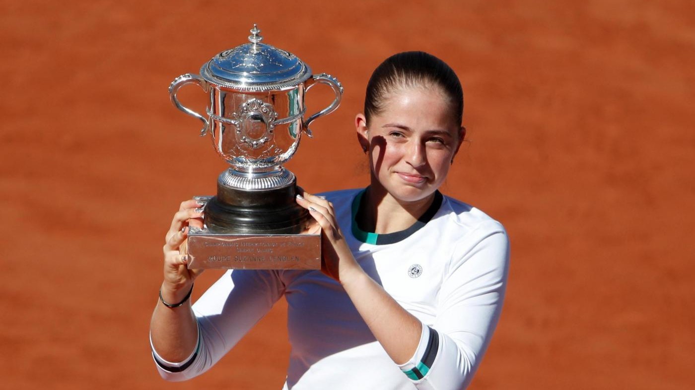 FOTO La 20enne Ostapenko vince il Roland Garros femminile