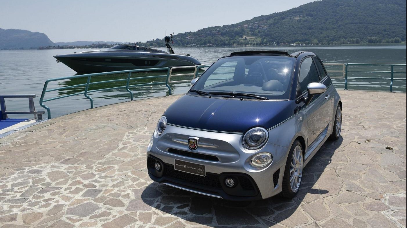 FOTO Svelata la nuova Abarth 695 Rivale ai cantieri Riva di Sarnico