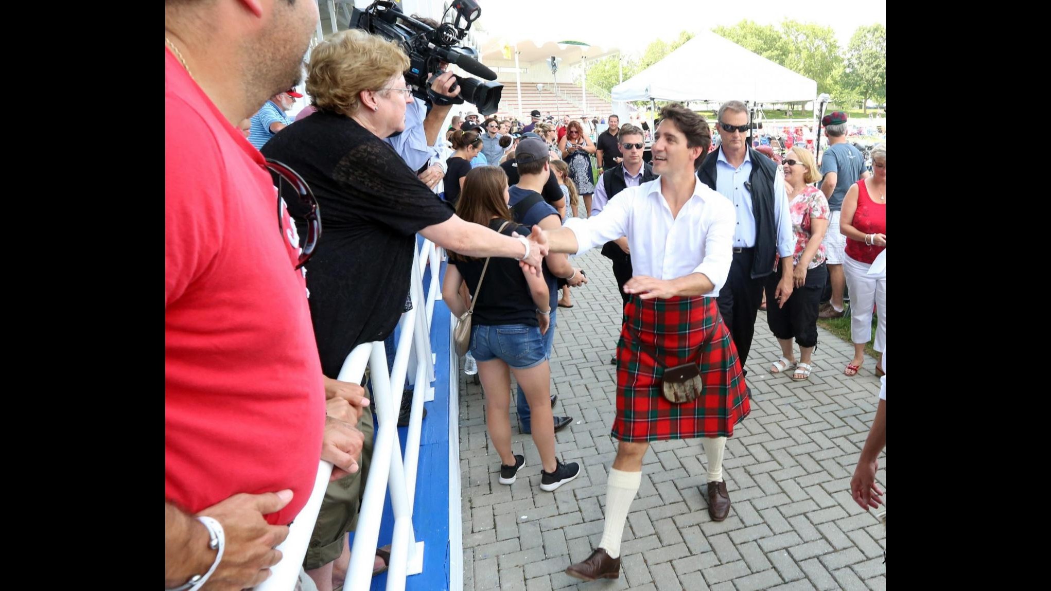 La Scozia ‘invade’ il Canada. E Trudeau indossa il kilt