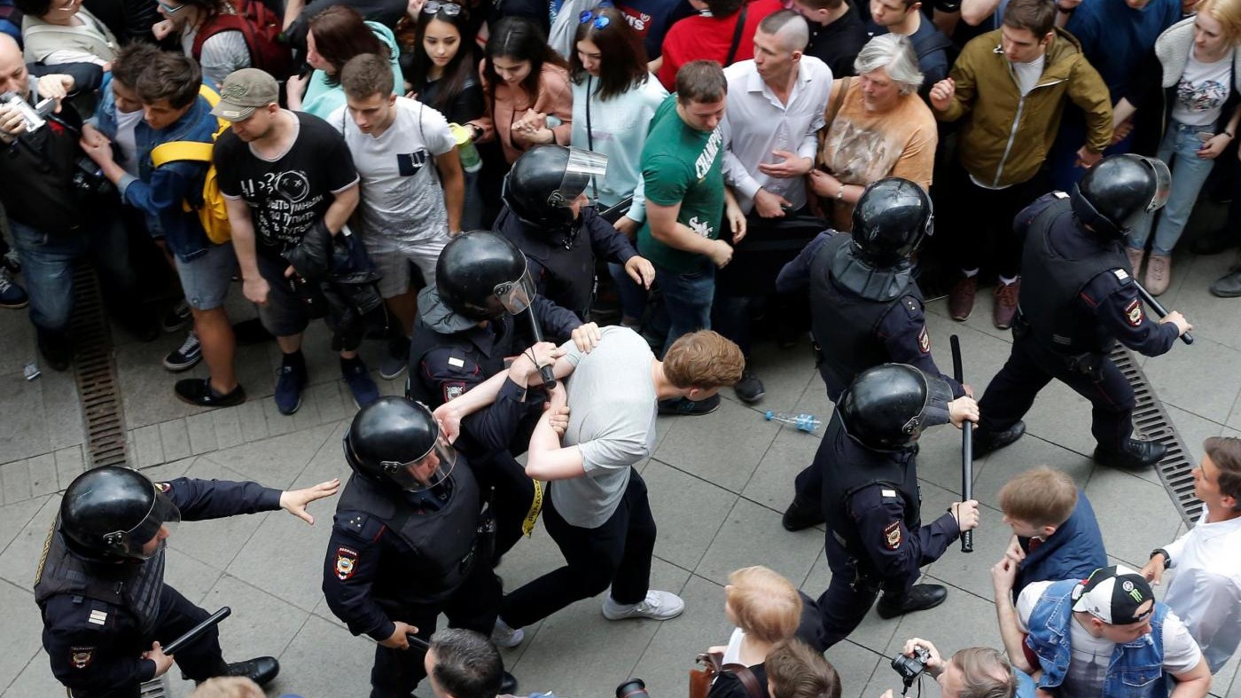 Proteste in Russia, centinaia di fermati: arrestato blogger Navalny