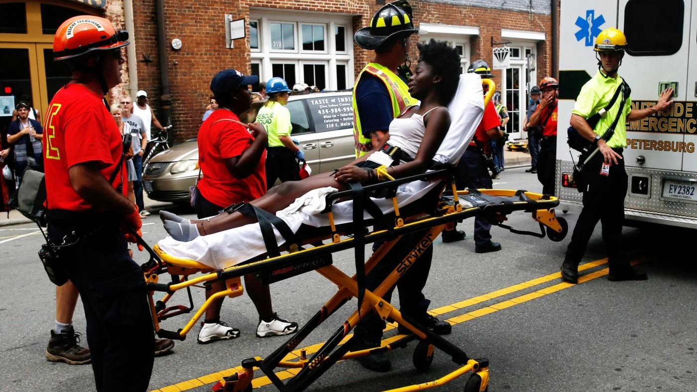Corteo suprematisti: violenze e feriti in Virginia