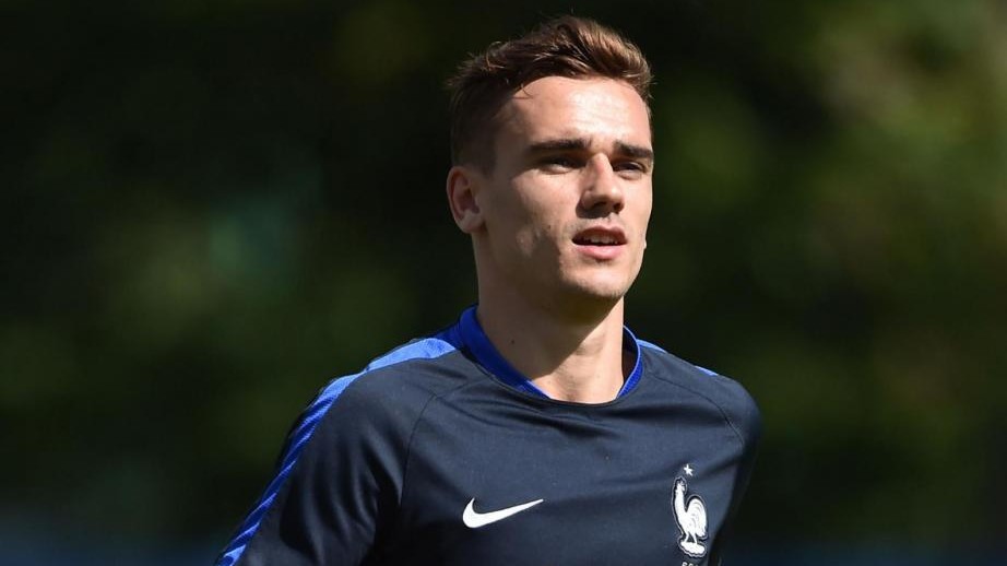 Griezmann rinnova con l’Atletico Madrid fino al 2022