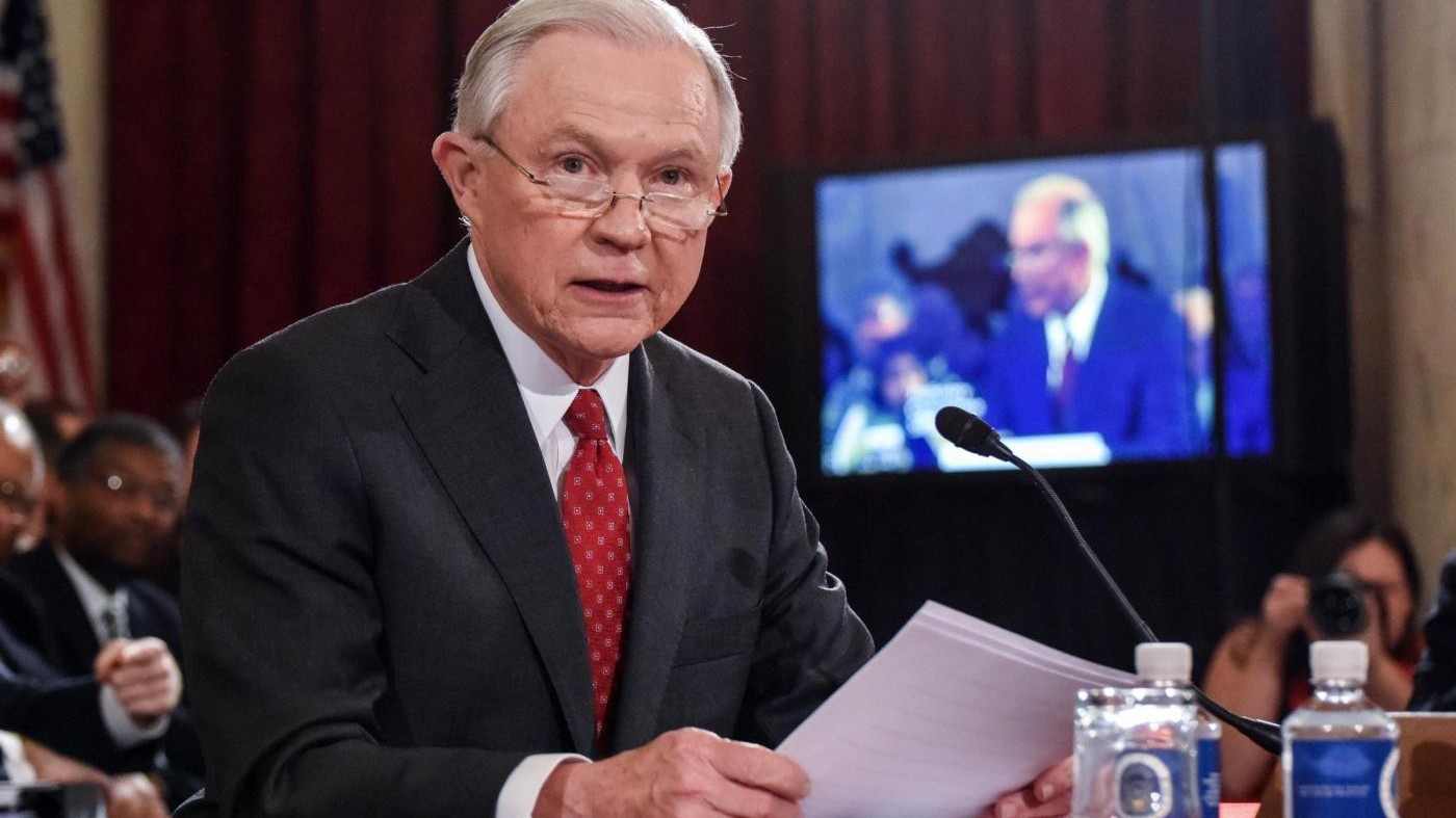Sessions: Mai visto funzionari russi. Collusione? Una bugia