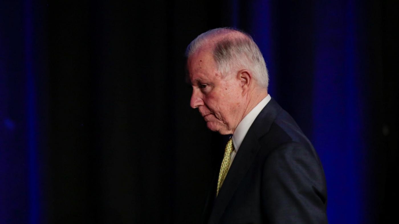 Sessions in Senato: Collusione con Russia è menzogna terribile