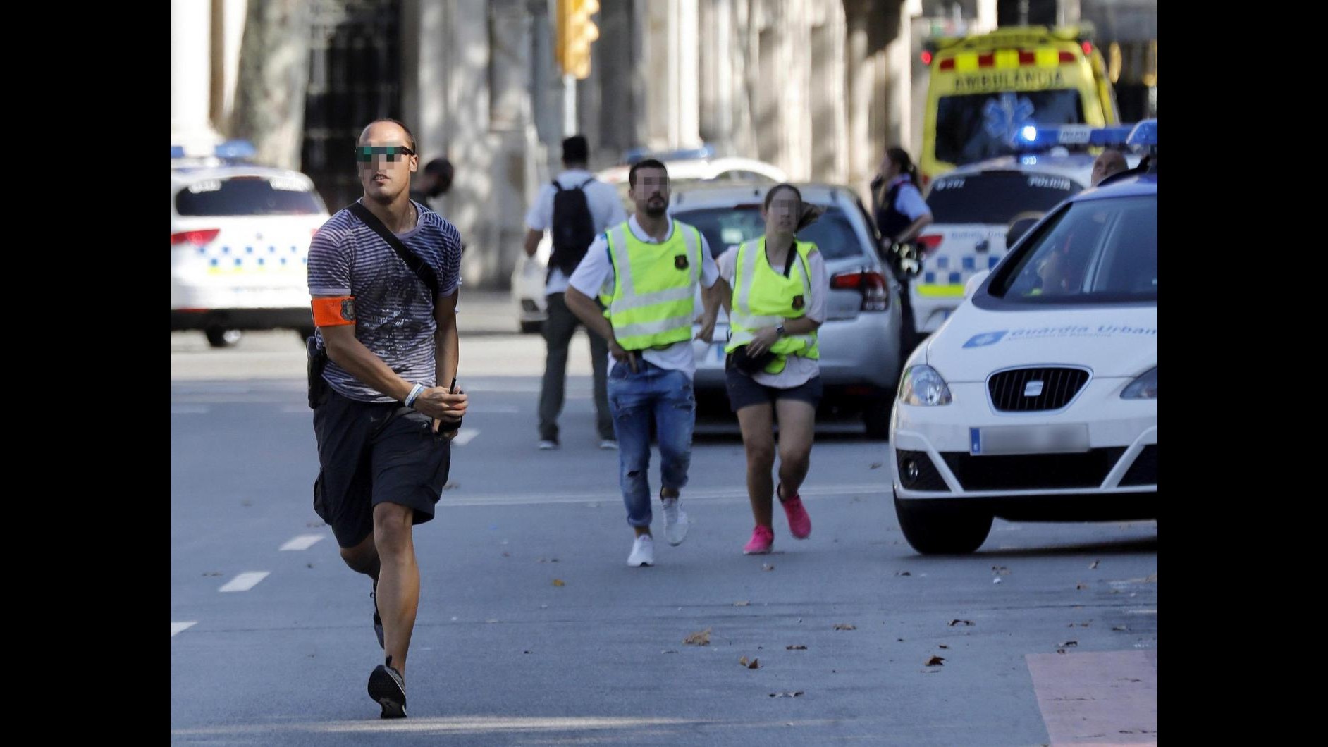 Barcellona, le prime immagini dell’attentato sulle Ramblas