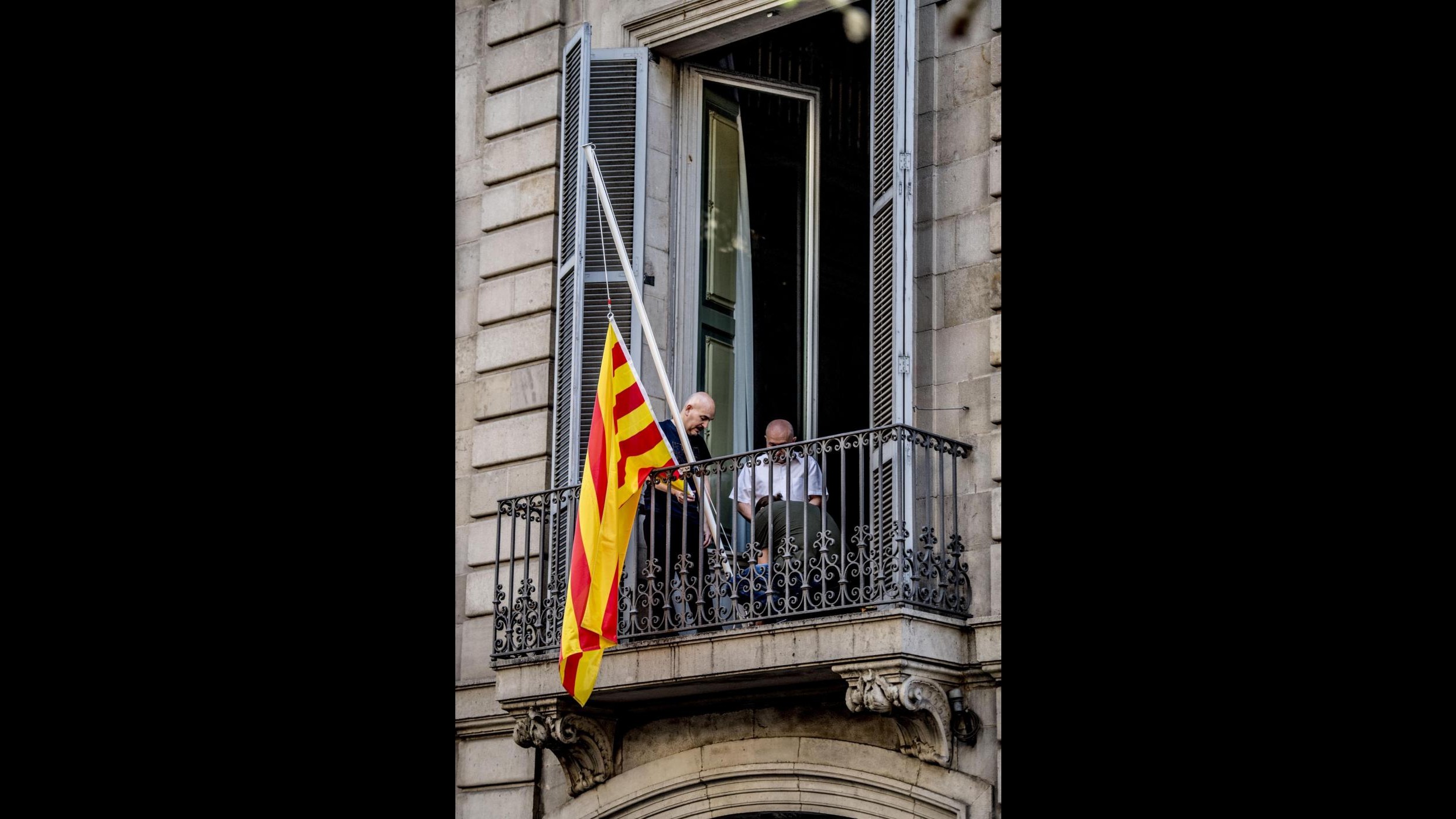 Barcellona, l’omaggio alle vittime dell’attentato