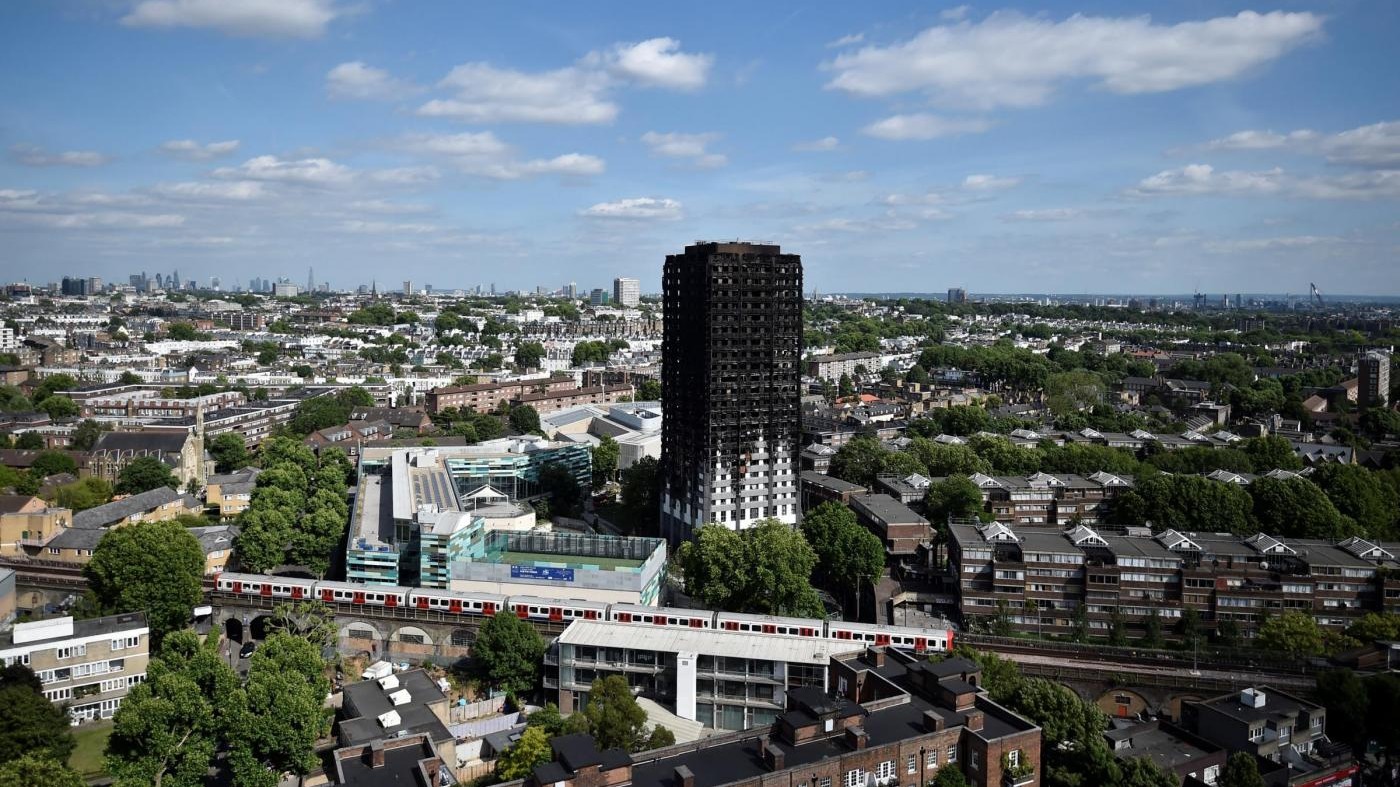 Londra, il materiale usato per rivestire grattacielo era proibito