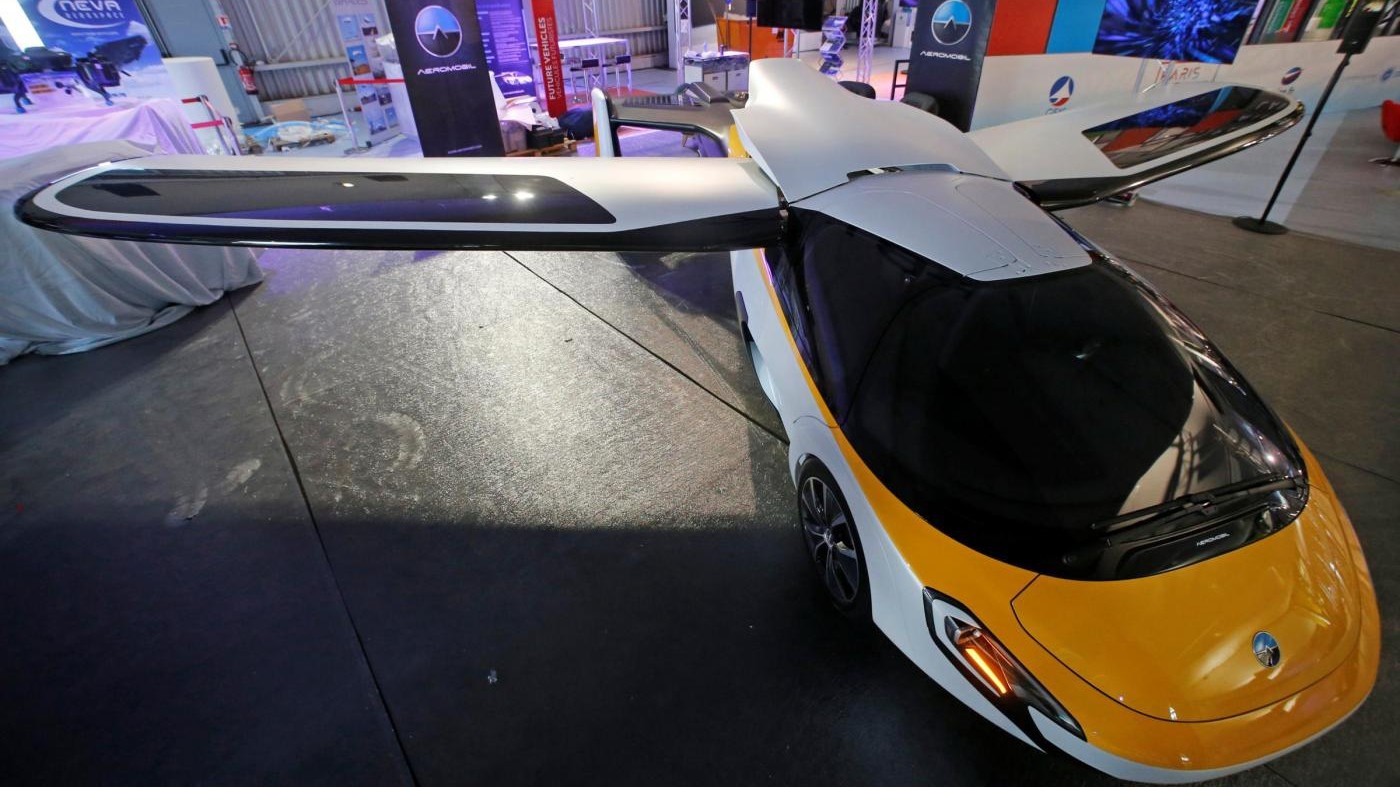 Entro 2035 arriveranno applicazioni commerciali per auto volanti
